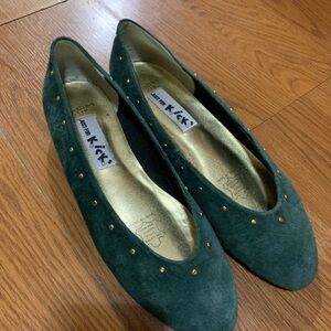 VINTAGE RARE Just For Kicks Green Studded Leather Suede sz 11 Flats Pointed Toe